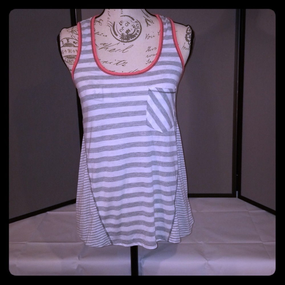 Rewind Tank Top Size Medium